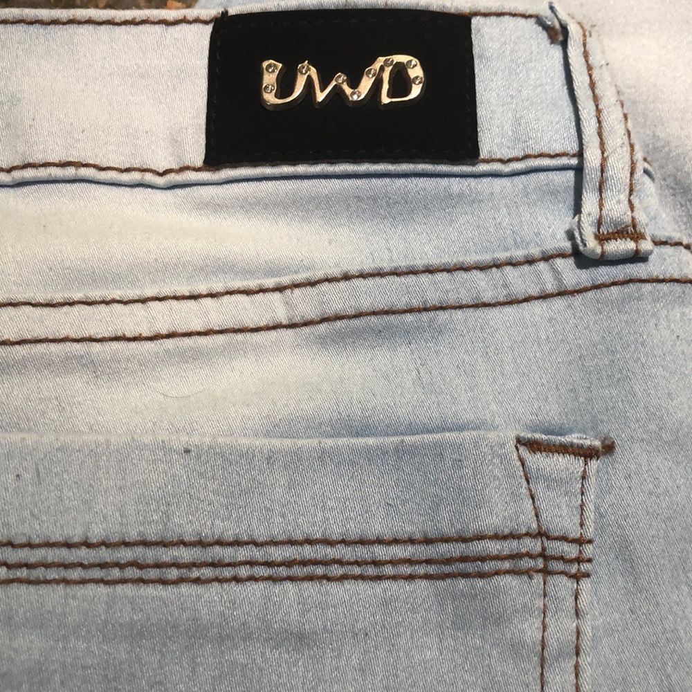 U W D Levies View 5